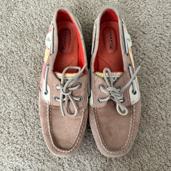 Sperry Shoes - Sperry Top-sider Boat Shoes with Orange Detail - Size 9